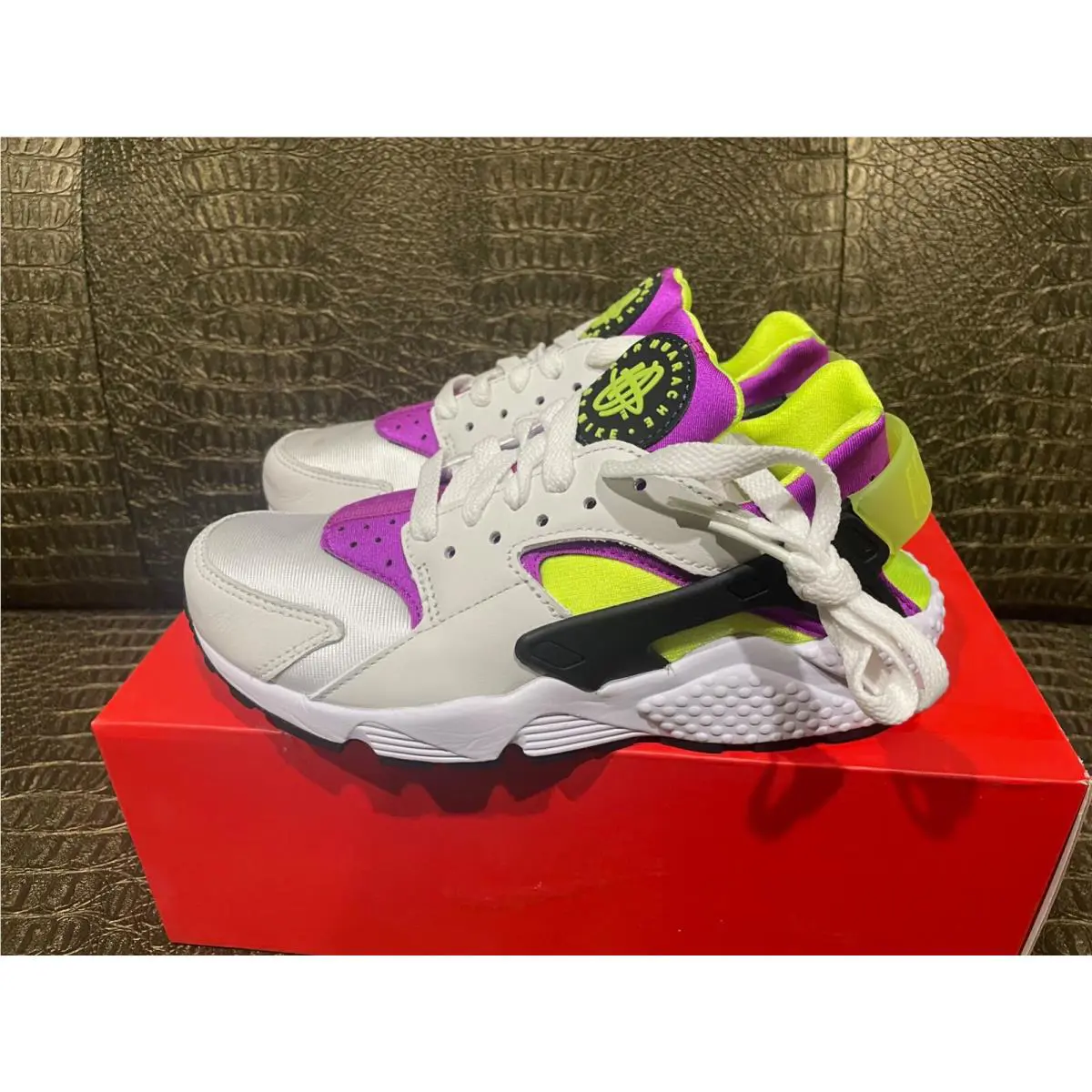 Nike shoes - White Magenta Neon 6