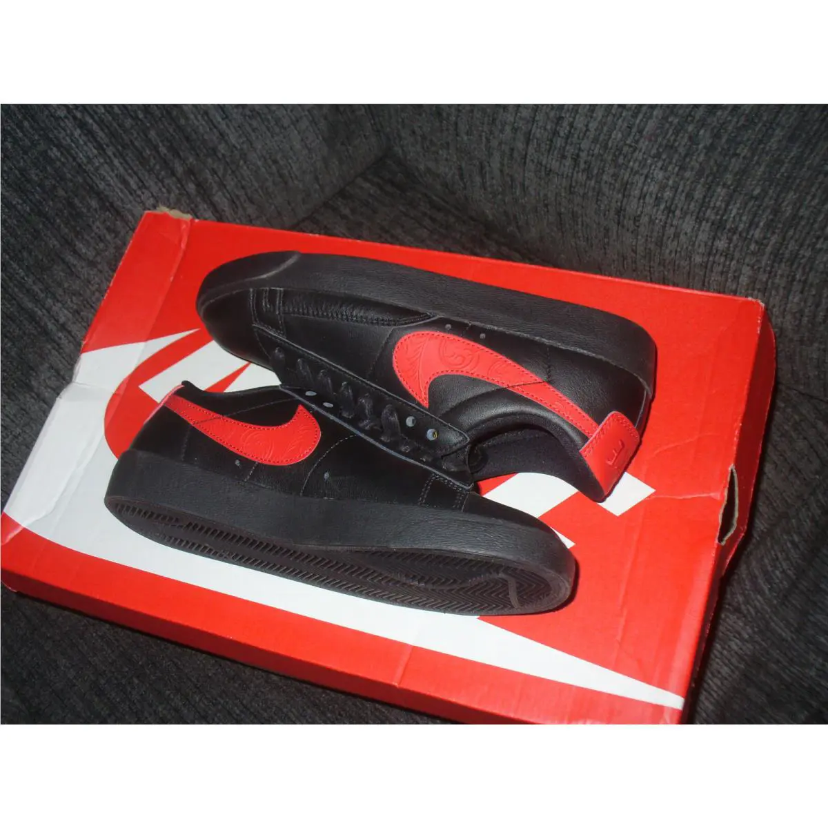 Nike shoes - Blazer low f - Blazer low - AJ1689-001 - Black/Red 4