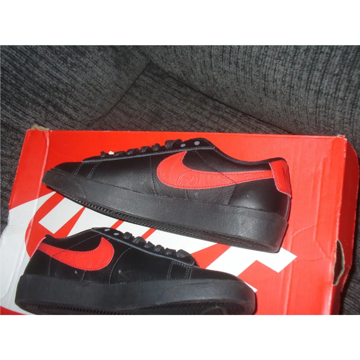 Nike shoes - Blazer low f - Blazer low - AJ1689-001 - Black/Red 6
