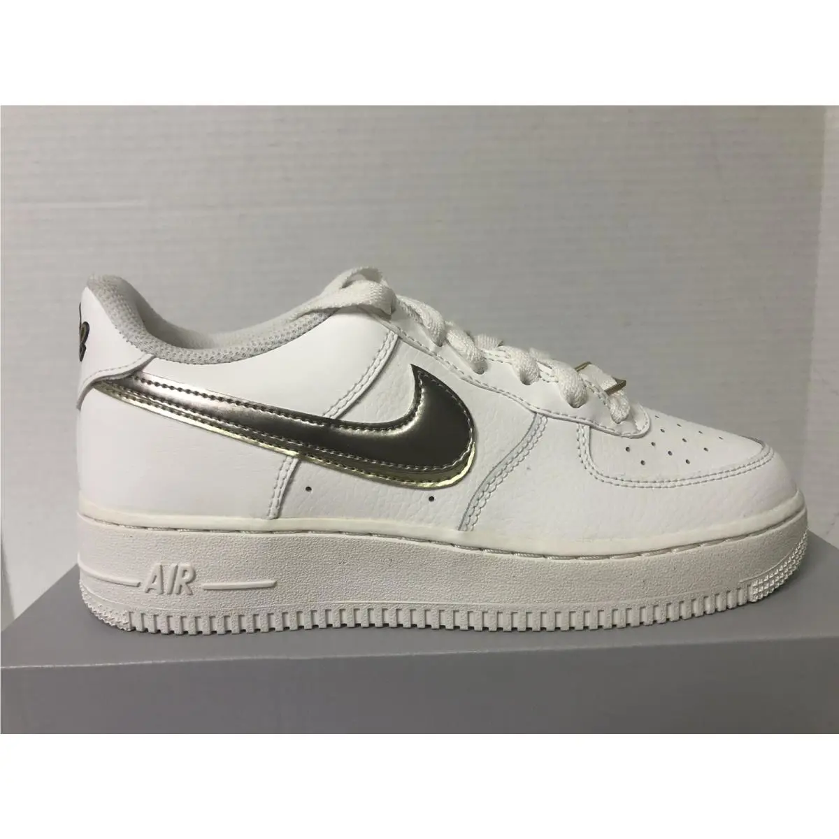 Nike shoes - Nike Air Force 1 LV8 - Dh9595-001 - White 3