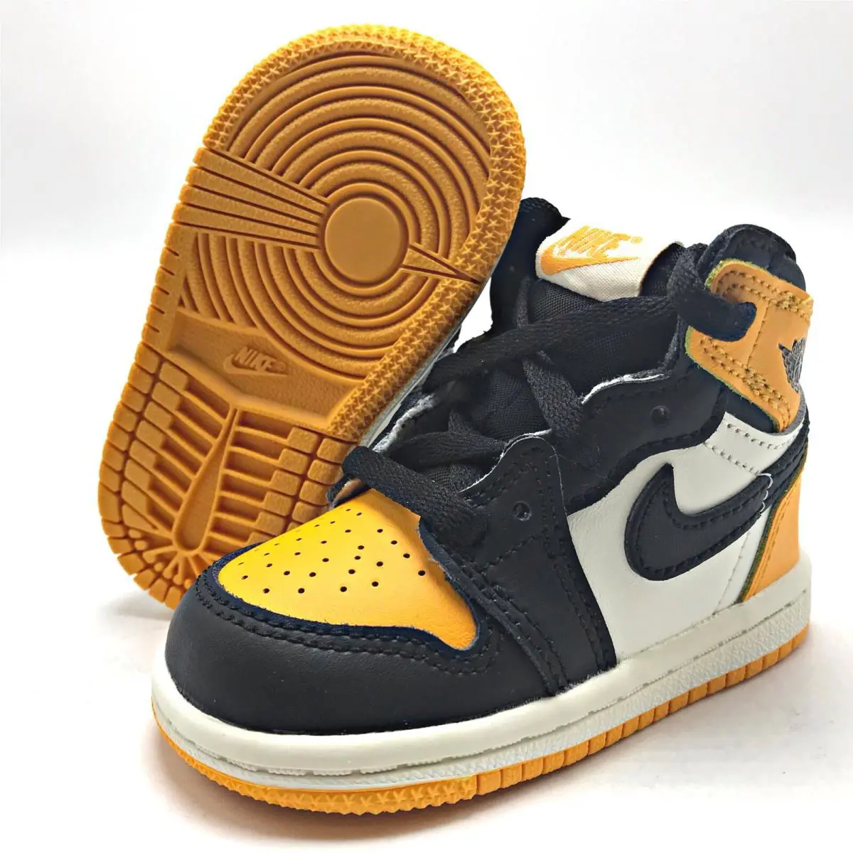 Nike shoes - Air Jordan 1 - Air - Black 4
