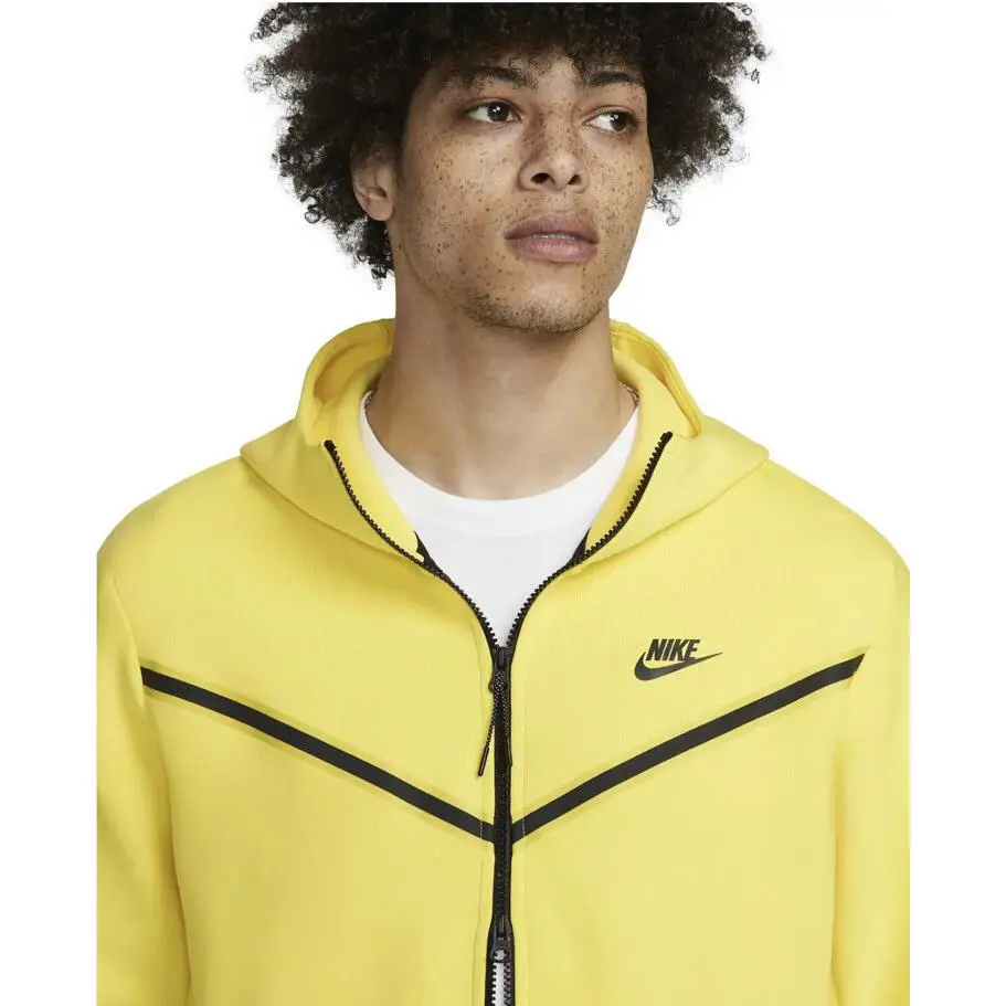 Nike clothing - Yellow 1