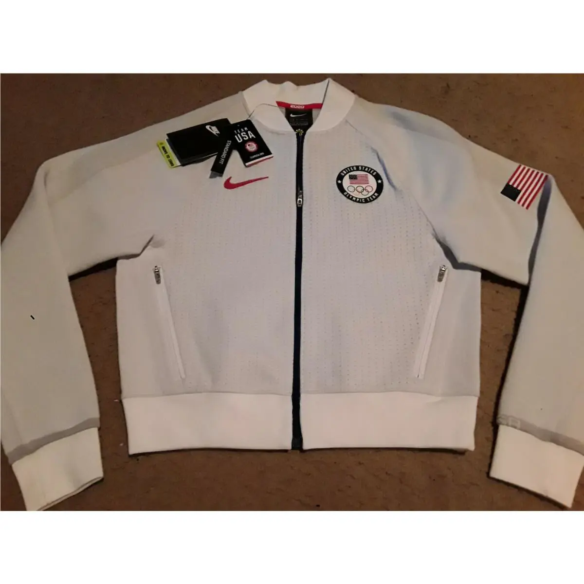 Nike clothing - White 1