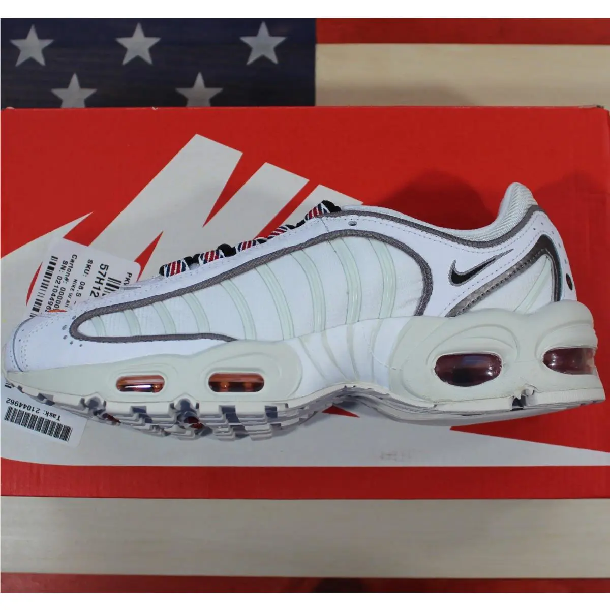 Nike shoes - Nike Air Max Tailwind - Air Max Tailwind - CJ7979100 - White, Manufacturer: White/Black/Summit-White/Gym-Red 11