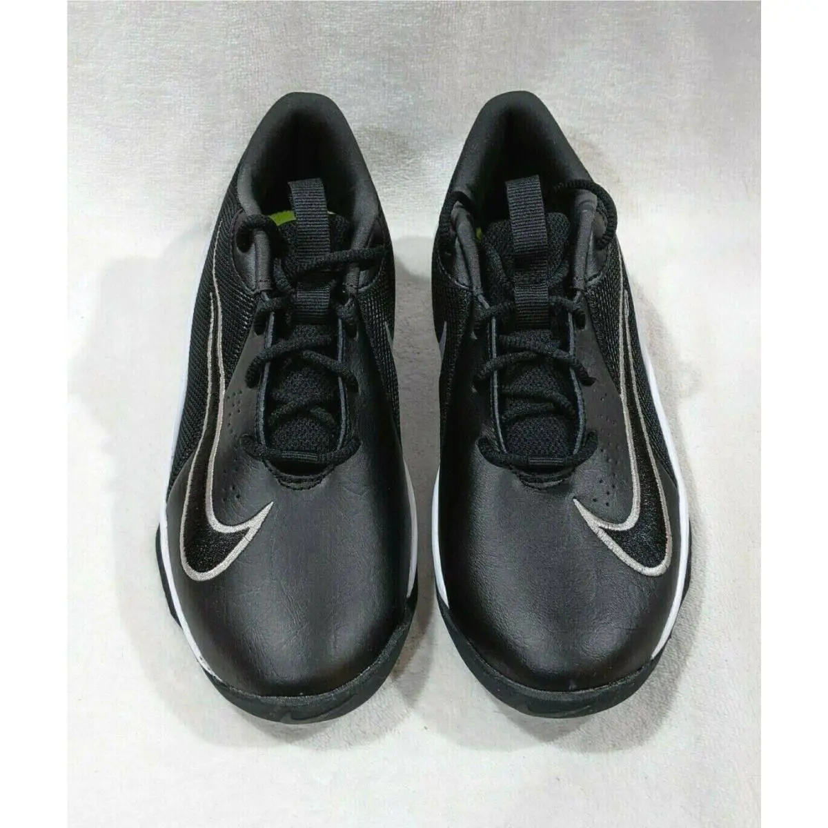 Nike shoes - Nike Team Hustle Quick 3 - Black/Silver 2
