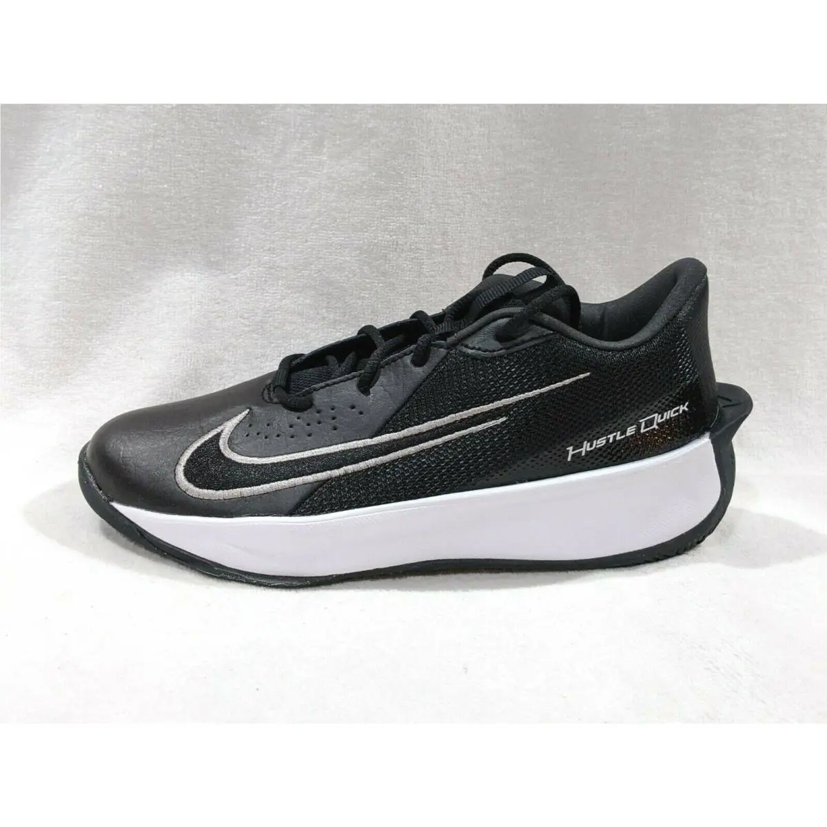 Nike shoes - Nike Team Hustle Quick 3 - Black/Silver 5