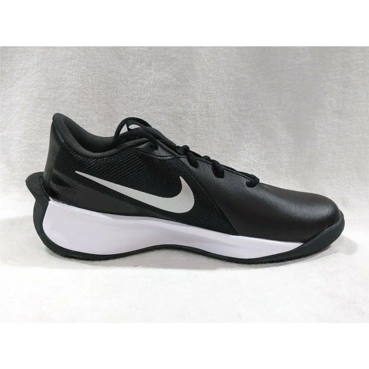 Nike shoes - Nike Team Hustle Quick 3 - Black/Silver 6