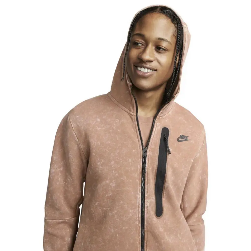 Nike clothing - Brown 1