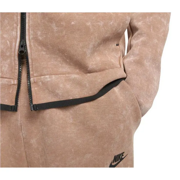 Nike clothing - Brown 3