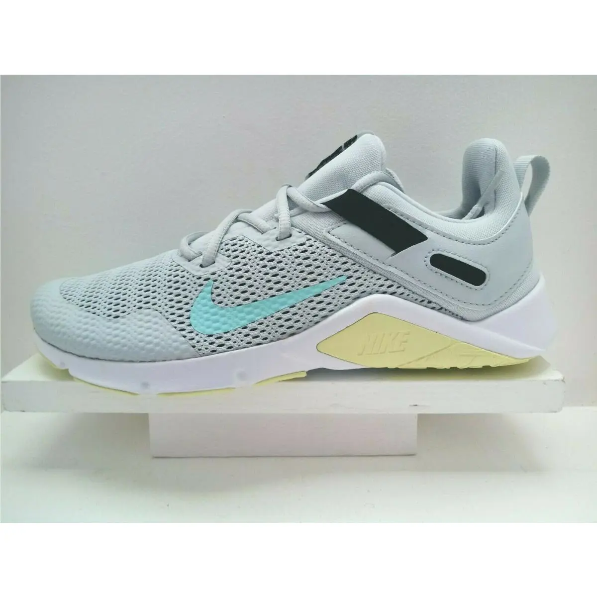 Nike shoes - Nike Legend Essential - Legend Essential - CD0212-006 - PURE PLATINUM/GLACIER ICE 17