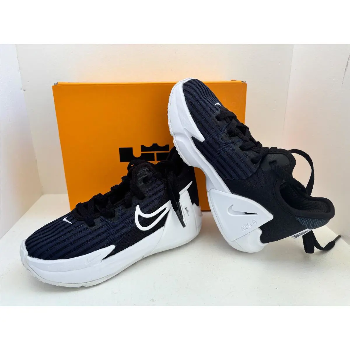 Nike shoes - Nike LeBron Witness - LeBron Witness - DD0424-002 - BLACK/WHITE-DARK OBSIDIAN 3