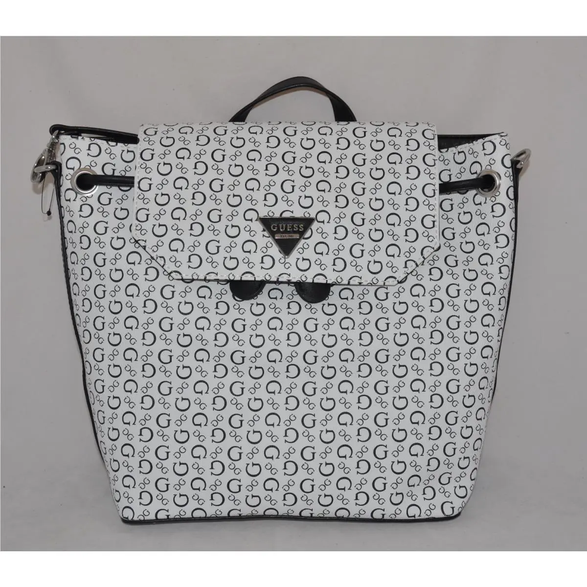 Guess Famous Logo Backpack School Book Bag Sac Purse White Monogram
