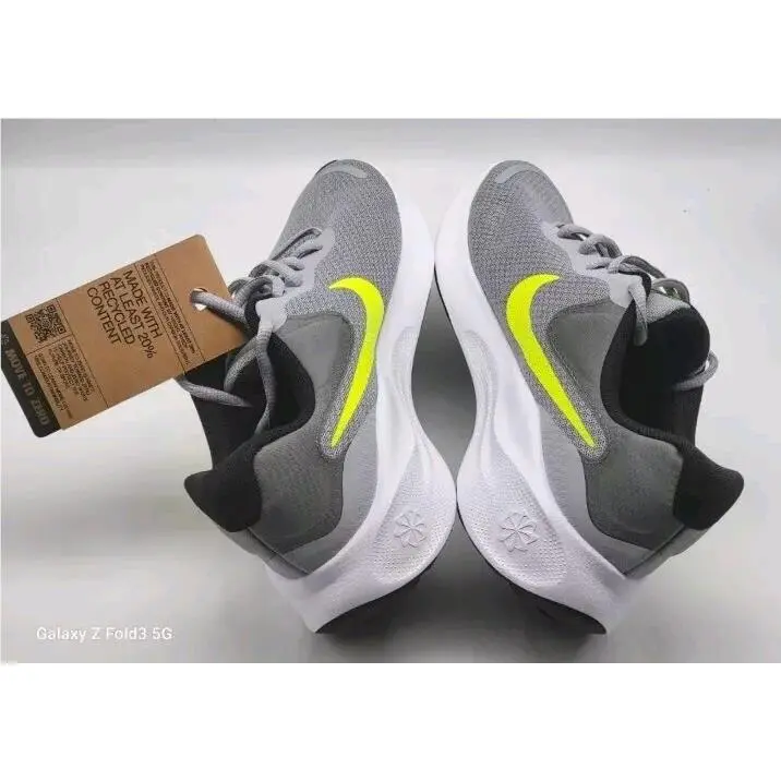 Nike shoes - Nike Revolution 7 - Revolution - FB2207-002 - Gray, Manufacturer: Wolf Grey/Smoke Grey/Black/Volt (UPC: 196969194604) 3