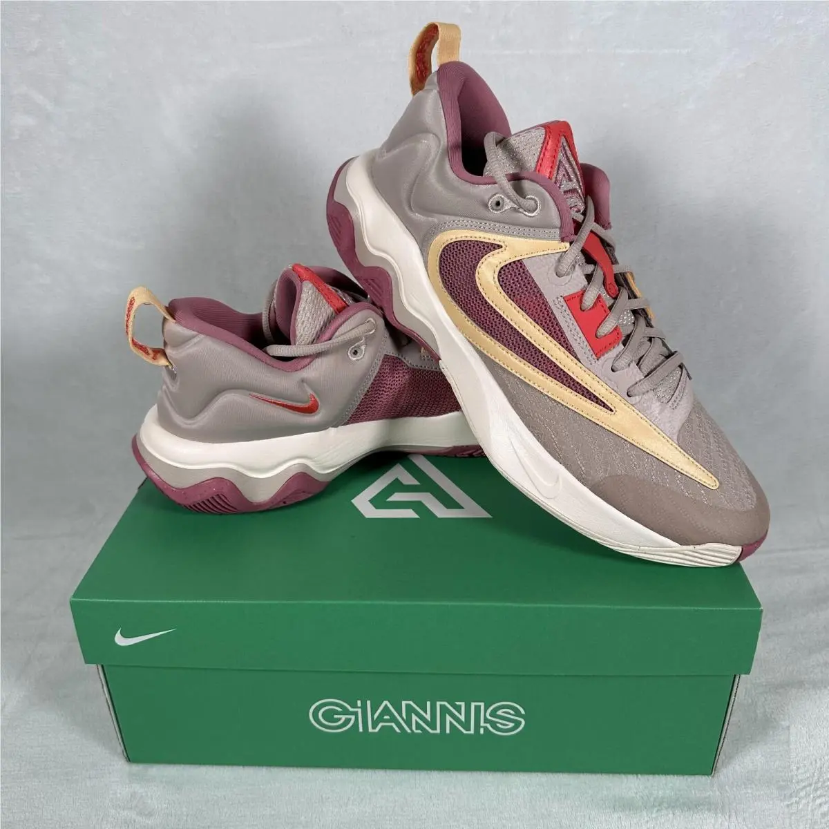 Nike Giannis Immortality 3 Athletic Shoes Men Size 11 Lace-up DZ7533-200