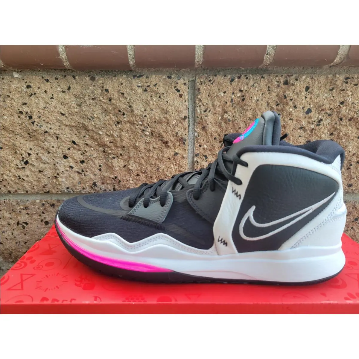 Nike Kyrie Infinity South Beach Men`s Size 11 Black White Grey Pink CZ0204 003