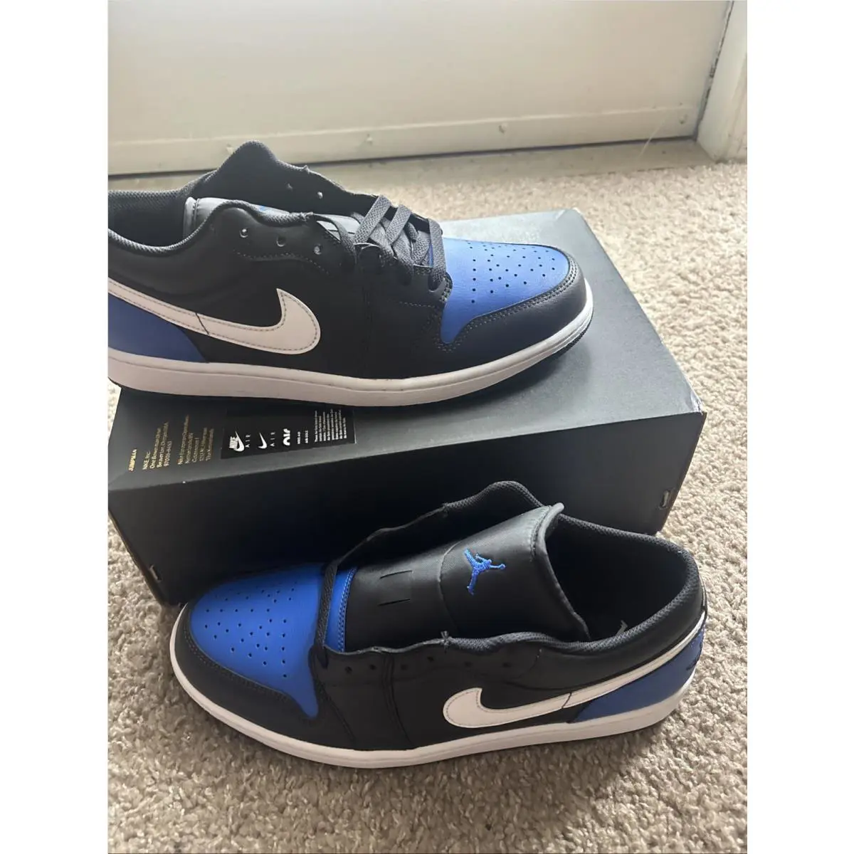 Nike Air Jordan 1 Low Black Royal Toe 553558-042 Men`s Size 11 - Blue