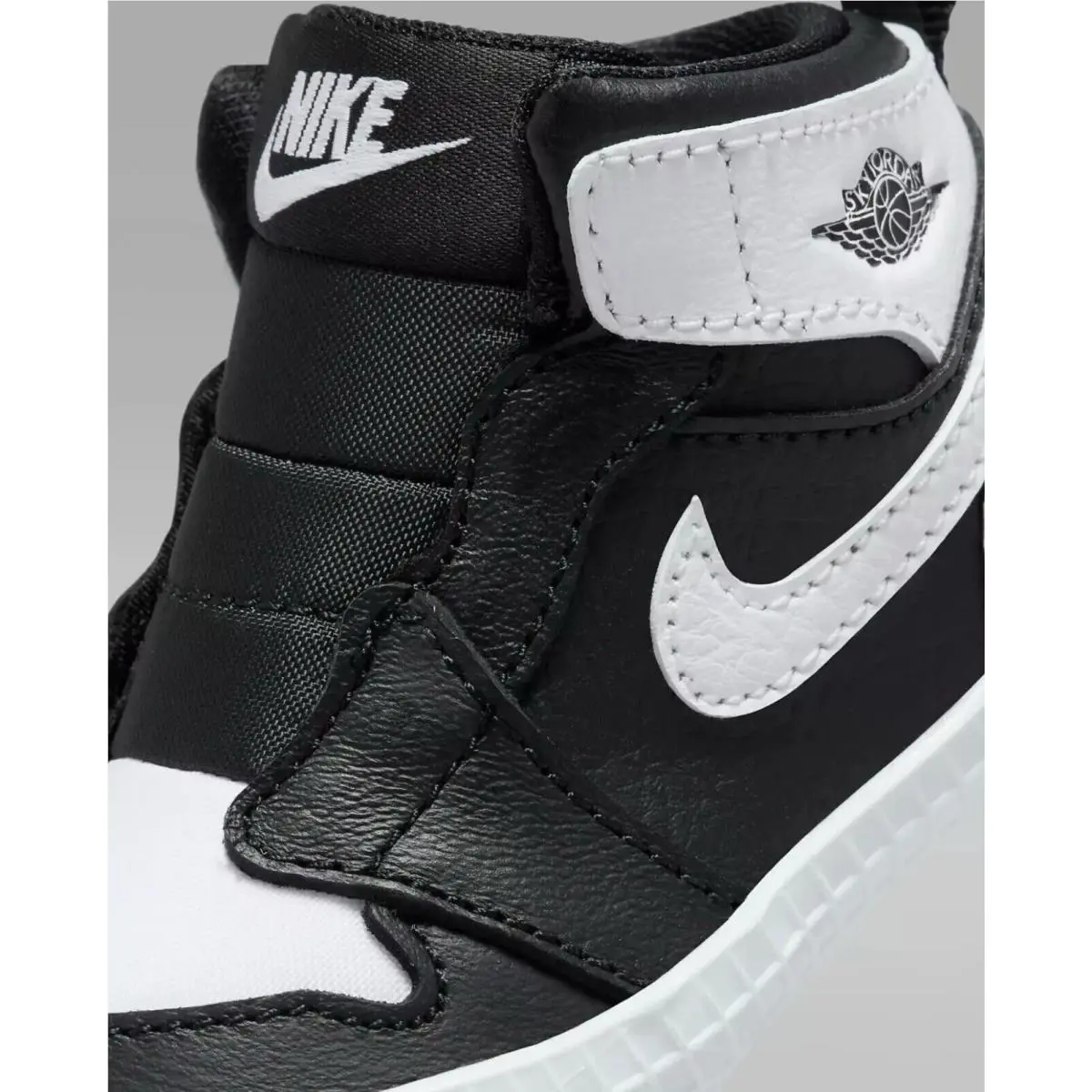 Nike shoes - Jordan 1 - AT3745 010 - Black 5