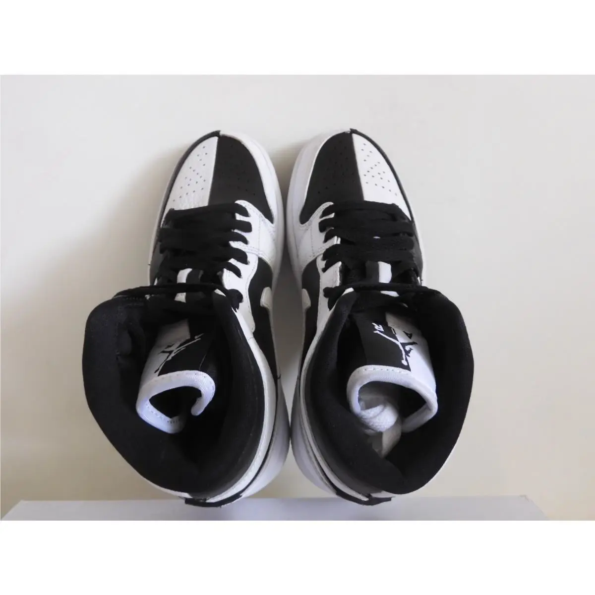 Nike shoes - Air Jordan 1 Mid SE - DR0501-101 - White (UPC: 196148840780) 4