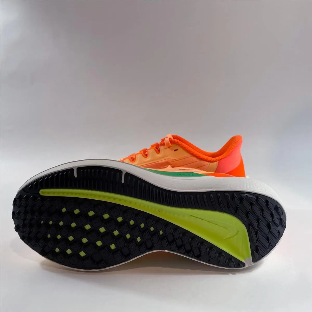 Nike shoes - NIKE WINFLO 9 - WINFLO - DD8686-800 - Orange (UPC: 196149107301) 6
