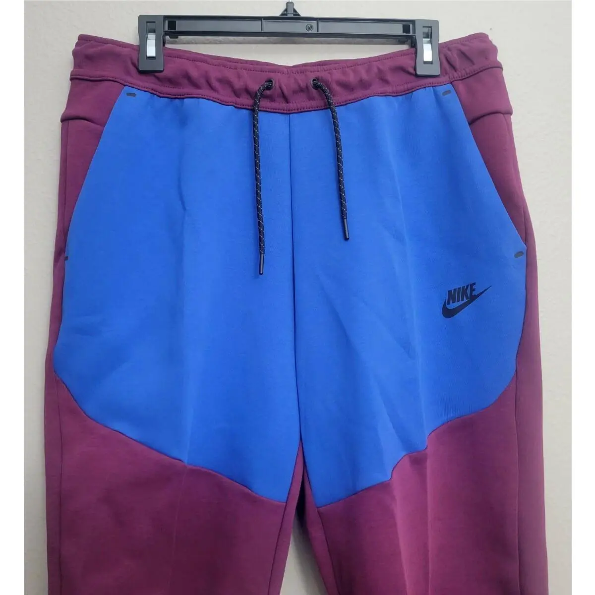 Nike clothing - Tech Fleece Pants - Tech Fleece Pants - CU4495-610 - Sangria (UPC: 195245441470) 0
