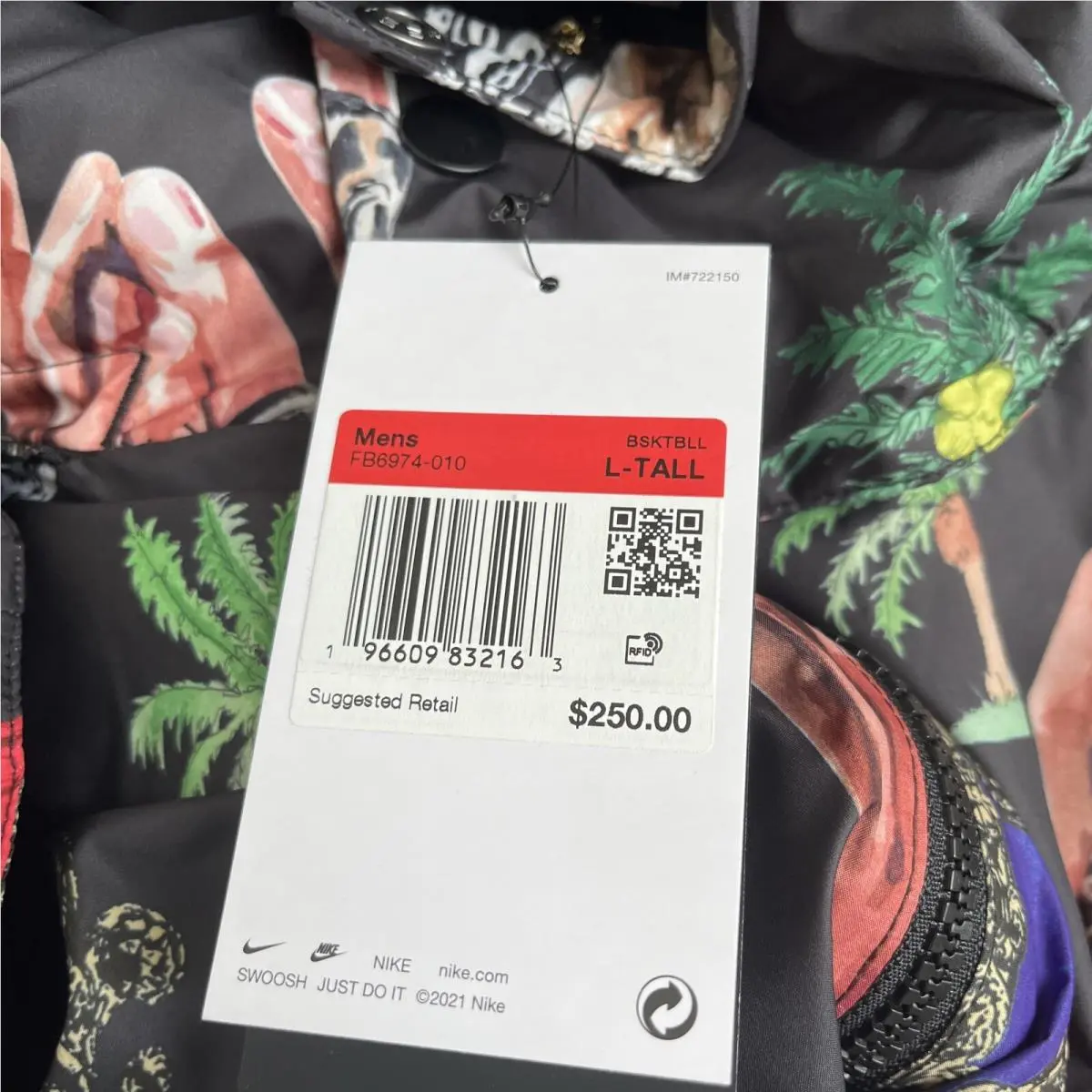 Nike clothing - FB6974010 - FB6974010 - Multicolor (UPC: 196609832163) 9