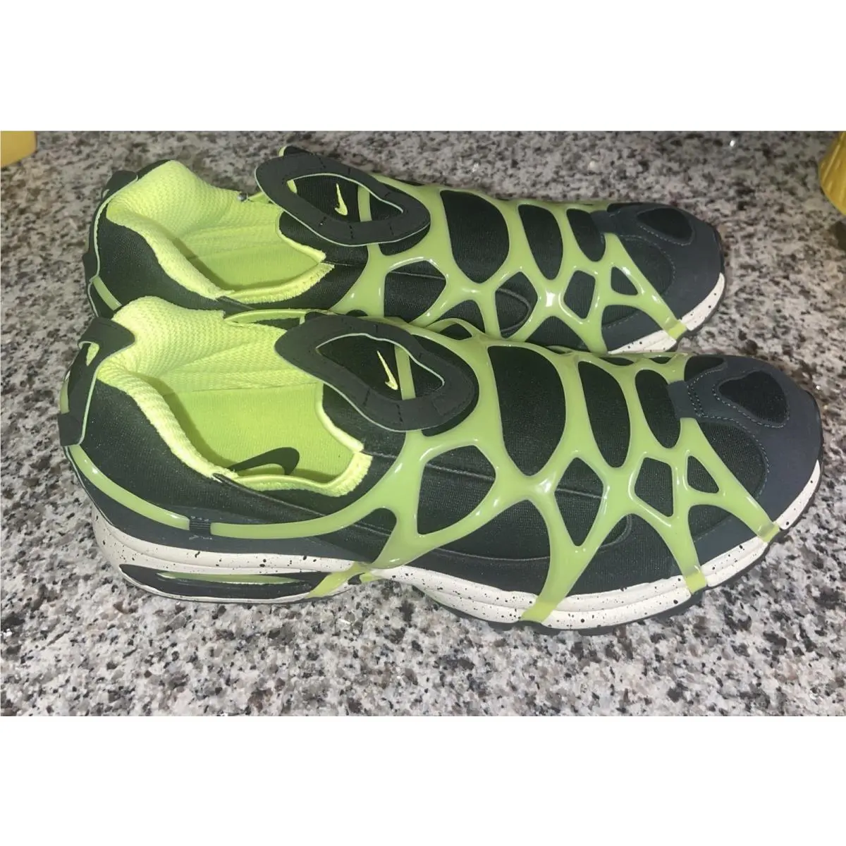 Nike Air Kukini DZ4851 001 Black Volt Men`s Size 14 Sneakers