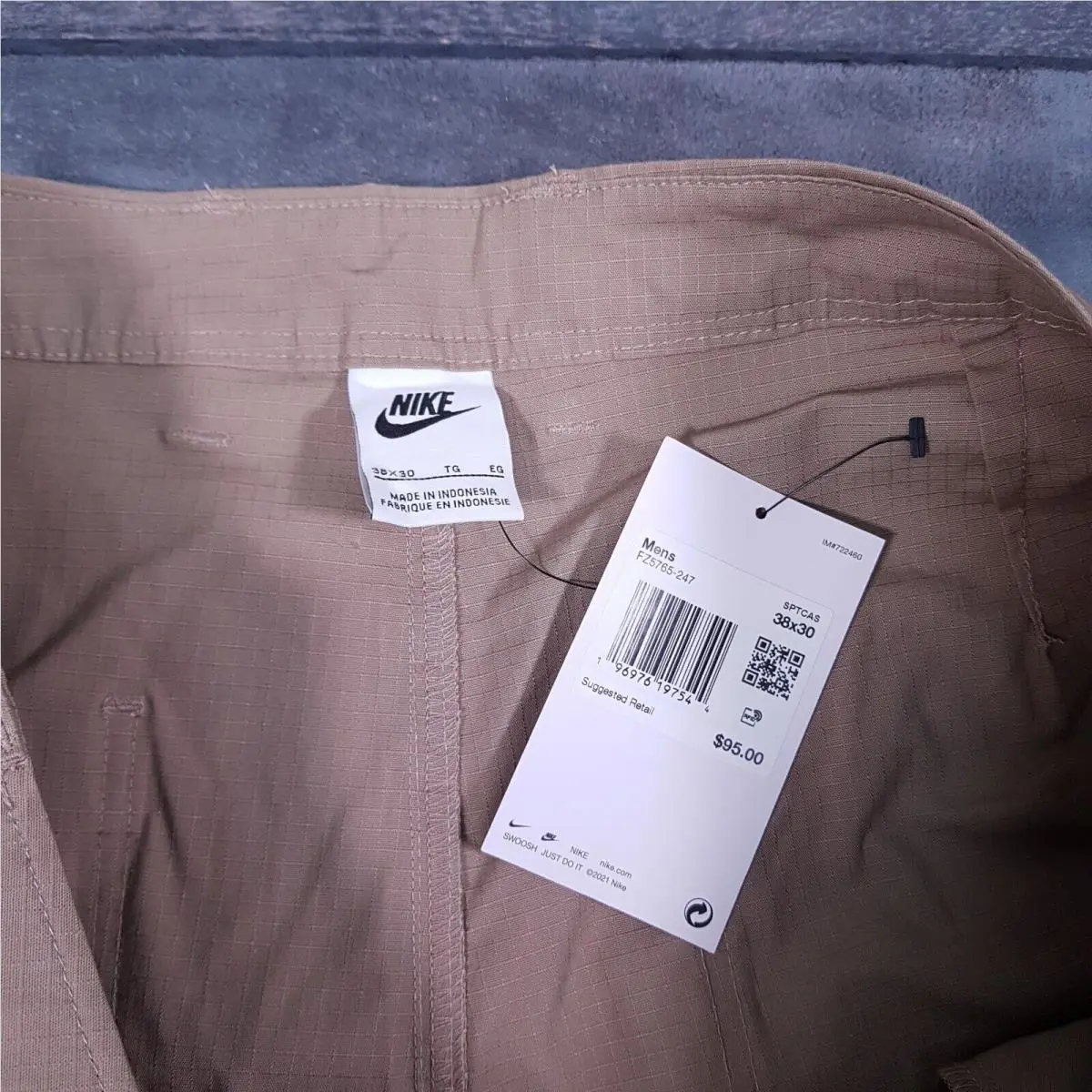 Nike clothing - FZ5765-247 - FZ5765-247 - Khaki (UPC: 196975125876) 1