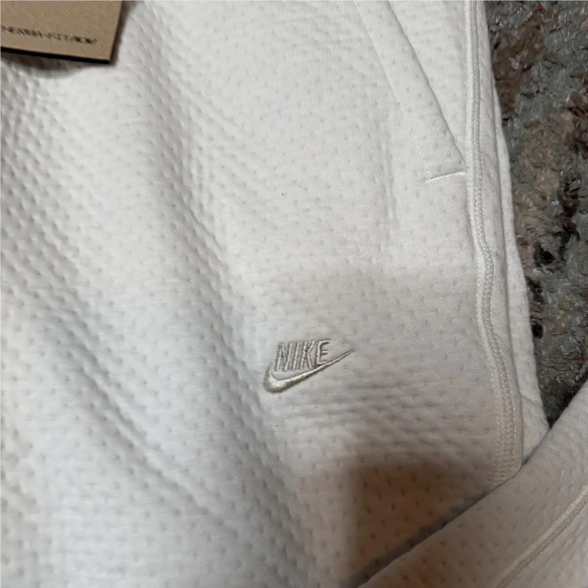 Nike clothing - DD6625-133 - DD6625-133 - White (UPC: 195866710368) 1