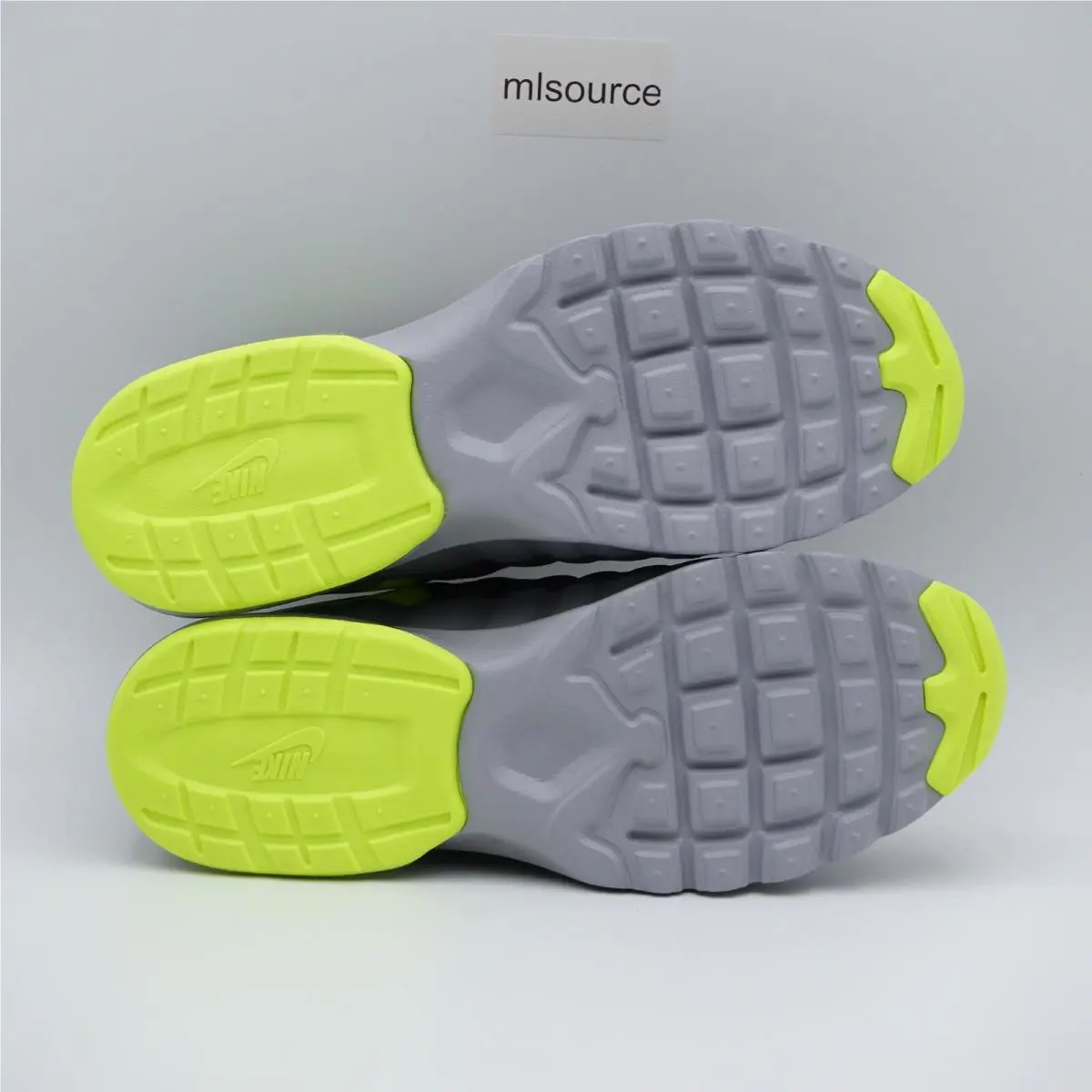 Nike shoes - Nike Air Max Invigor - Air Max Invigor - 749572-002 - Gray, Manufacturer: Wolf Grey/Volt/Black (UPC: 888409861176) 4