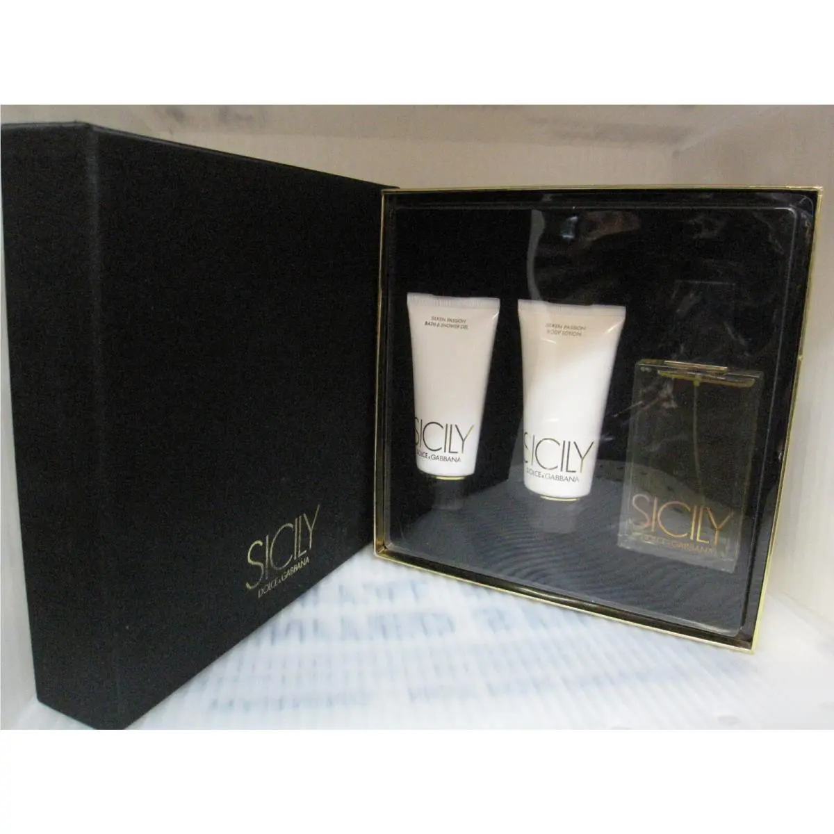 Sicily Dolce Gabbana 3 Pieces Gift Set :3.4 Edp Spray 2.5 Body Lotion 2.5 Gel