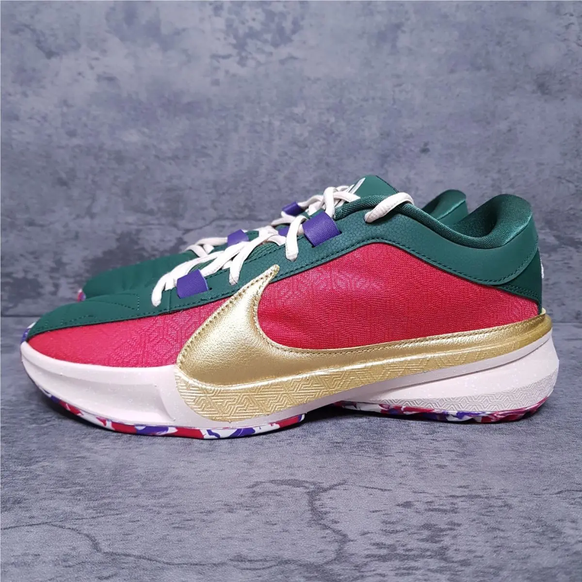 Nike Zoom Freak 5 Keep It a Buck Basketball Shoes Mens 8.5 Green Red Christmas - Green/Red