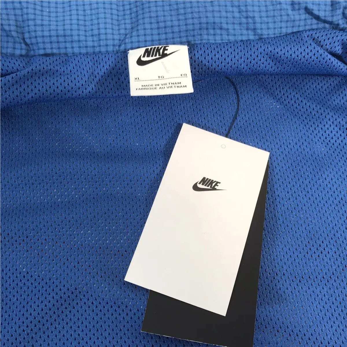Nike clothing - Nike Sportswear Lined Woven Jacket - DM5285 407 - Blue (UPC: 195868463408) 10