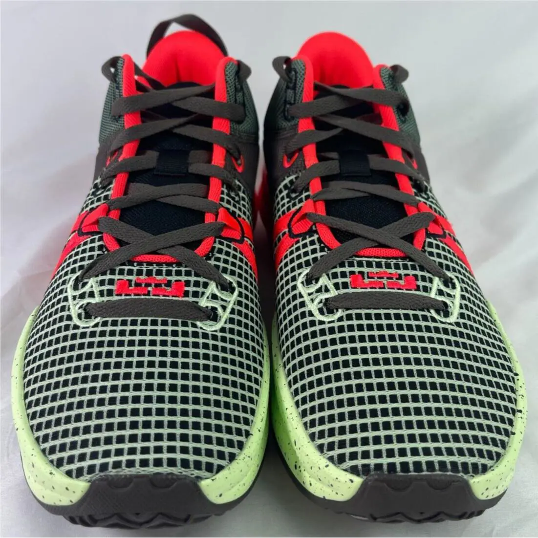 Nike shoes - Nike LeBron Witness - LeBron Witness - DM1123 001 - Black/Bright Crimson/Alligator/Barely Volt 1