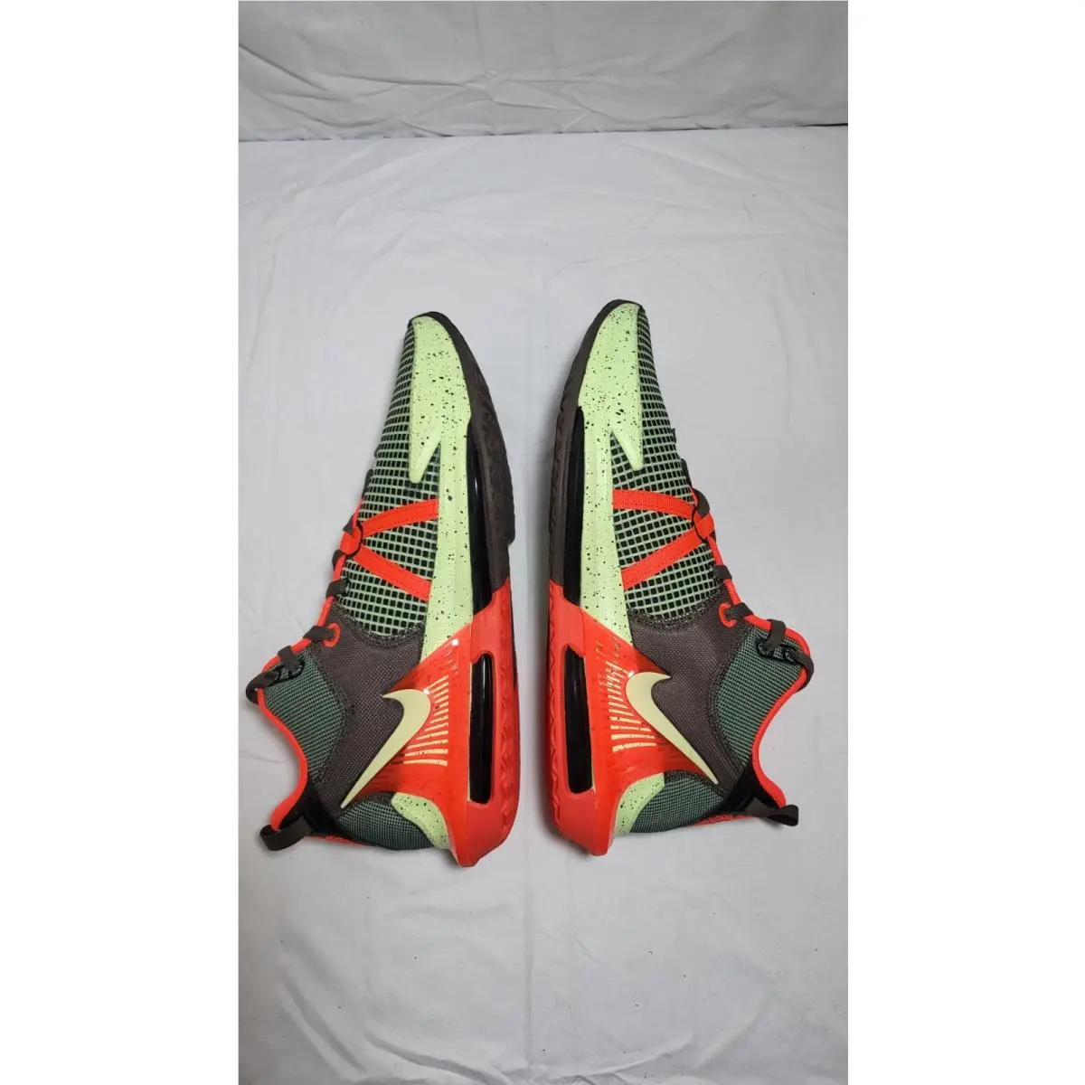 Nike shoes - Nike LeBron Witness - LeBron Witness - DM1123 001 - Black/Bright Crimson/Alligator/Barely Volt 1