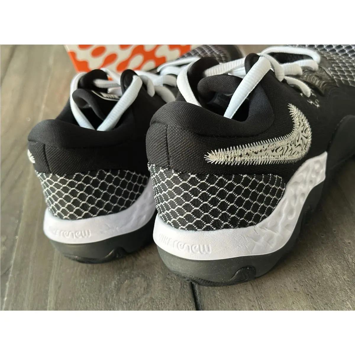 Nike shoes - Nike Renew Elevate - Renew Elevate - CW3406004 - Silver 10