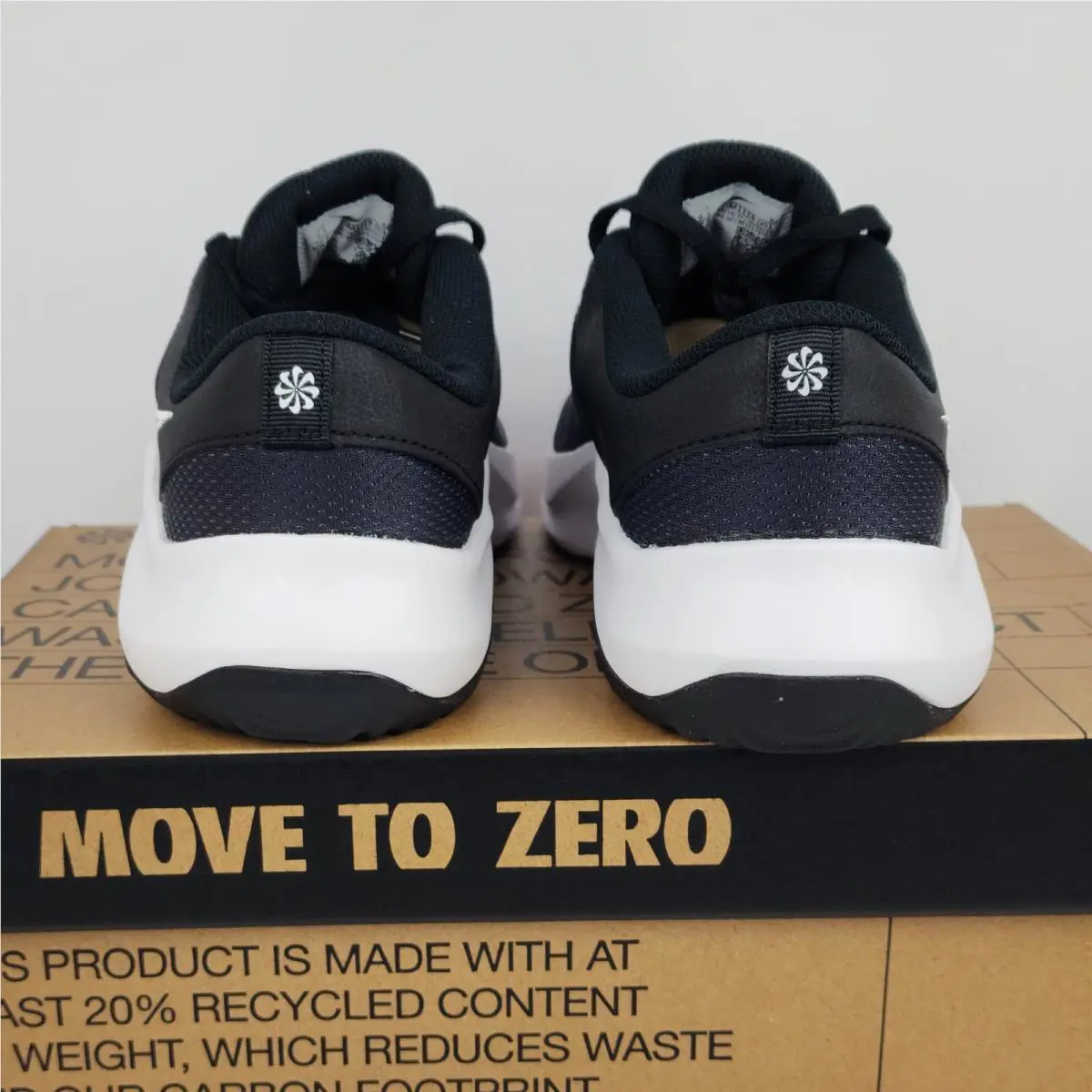 Nike shoes - Nike Legend - Legend - DM1119-001 - Black 4