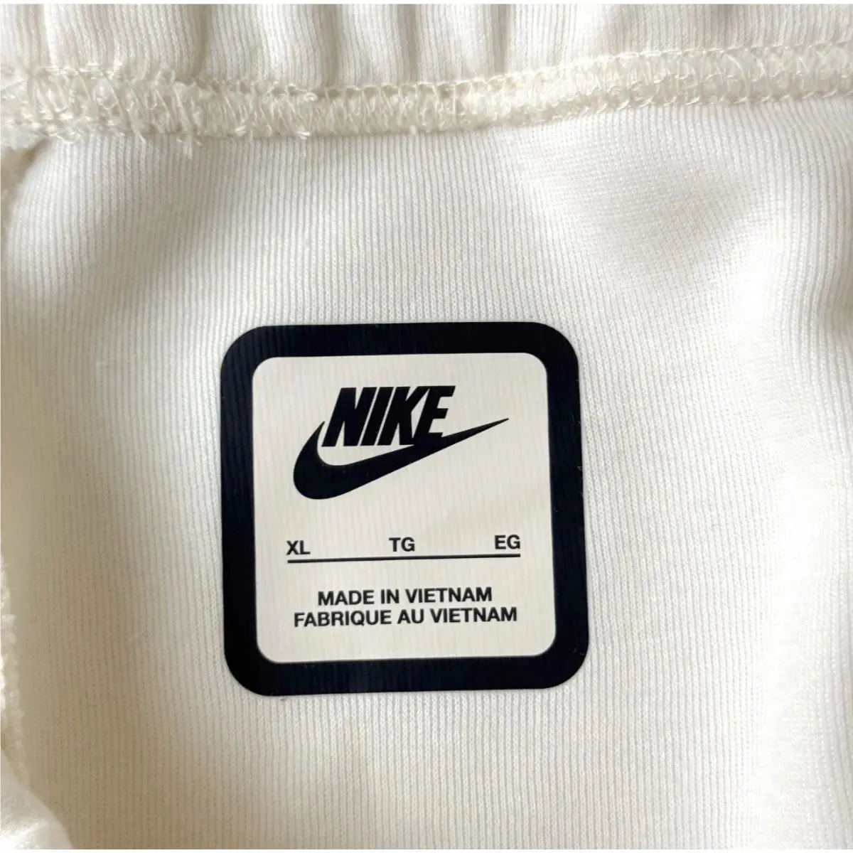 Nike clothing - FB8330-110 - FB8330-110 - Ivory 3