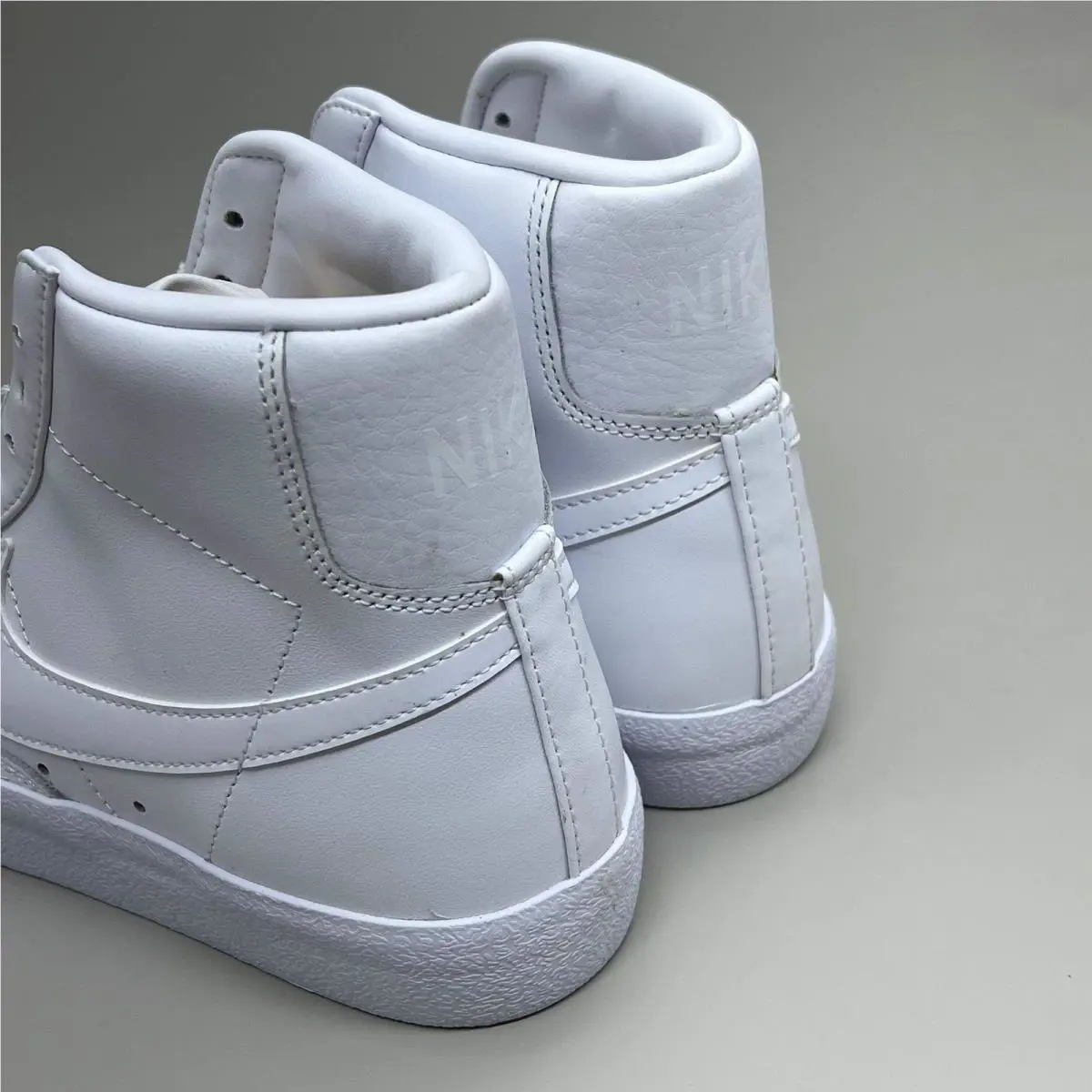 Nike shoes - CZ1055117 - CZ1055-117 - White and Peach (UPC: 195238086305) 3