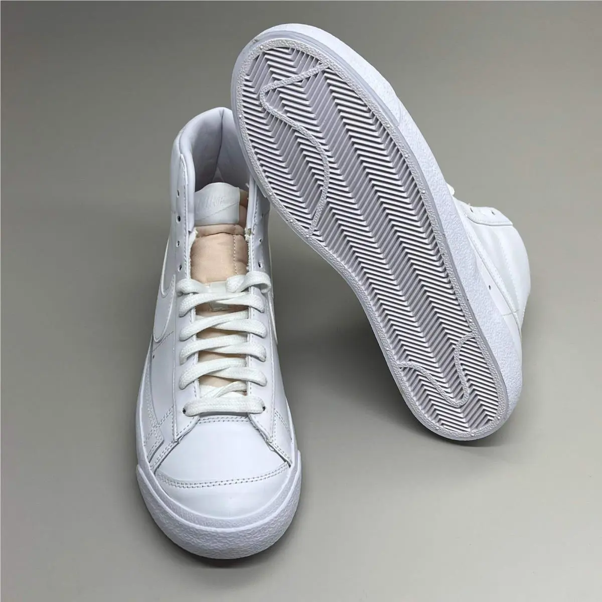 Nike shoes - CZ1055117 - CZ1055-117 - White and Peach (UPC: 195238086305) 5