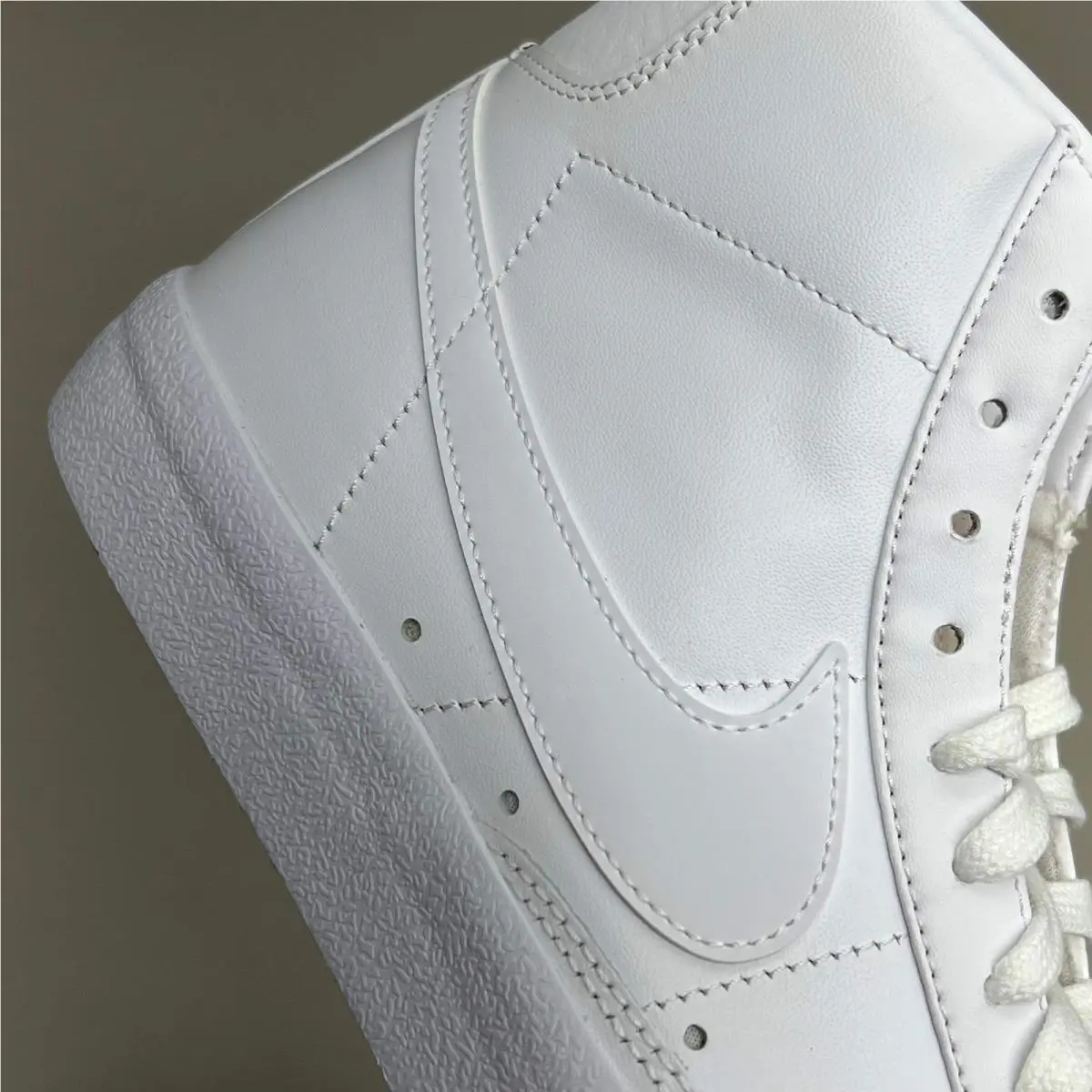 Nike shoes - CZ1055117 - CZ1055-117 - White and Peach (UPC: 195238086305) 7