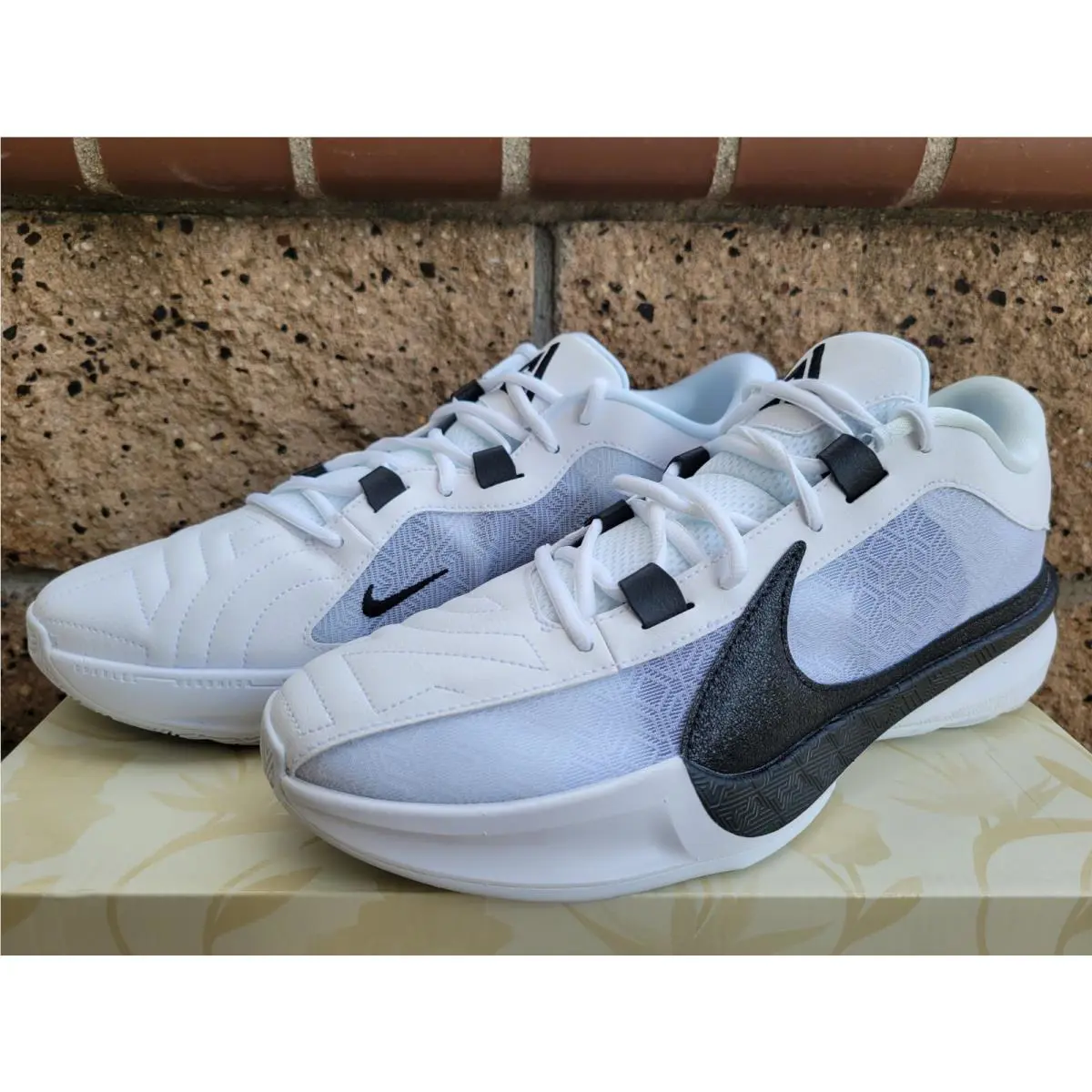 Nike shoes - Nike Zoom Freak - Zoom Freak - DZ2946-100 - White 1