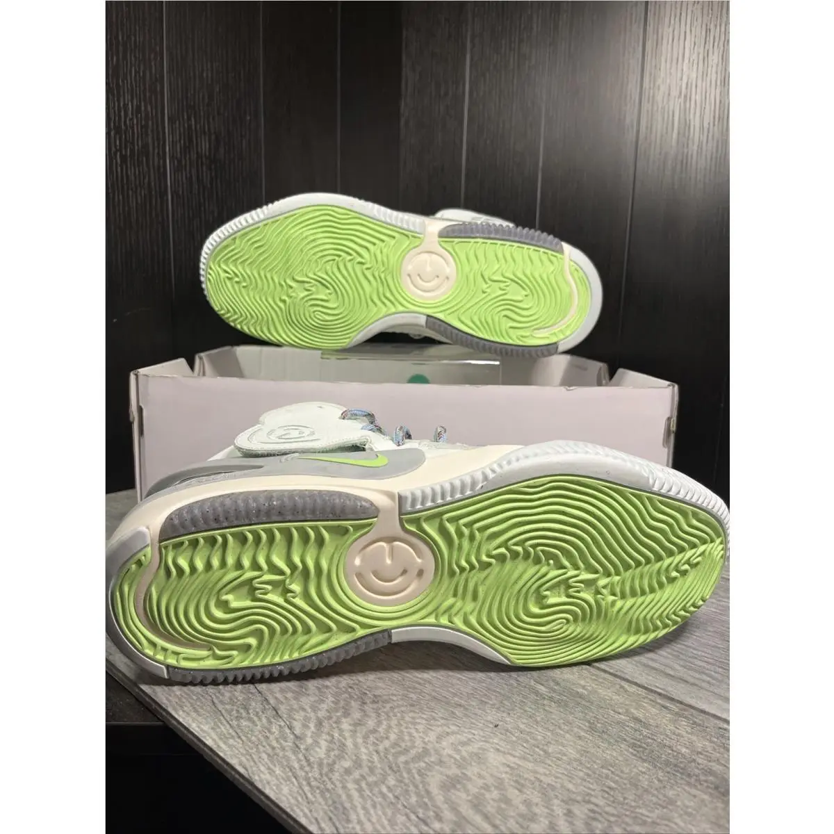 Nike shoes - Nike Air Deldon - Air Deldon - DM4096-300 - Green 1