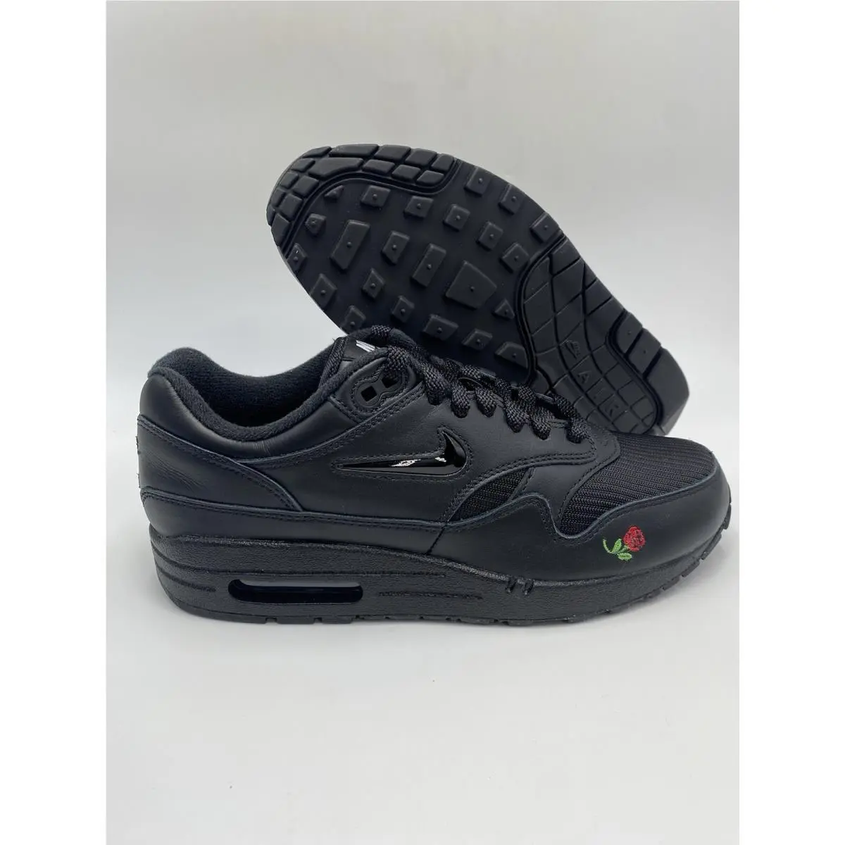Nike iD Air Max 1 Black FJ8893 900 Women`s Size 8.5