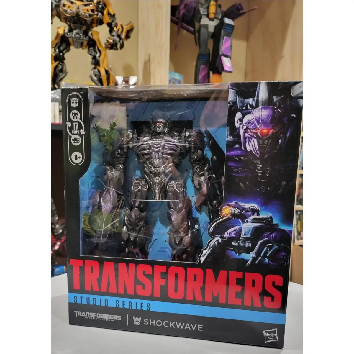 Transformers Studio Series Leader Class Dark of The Moon Shockwave In-stock