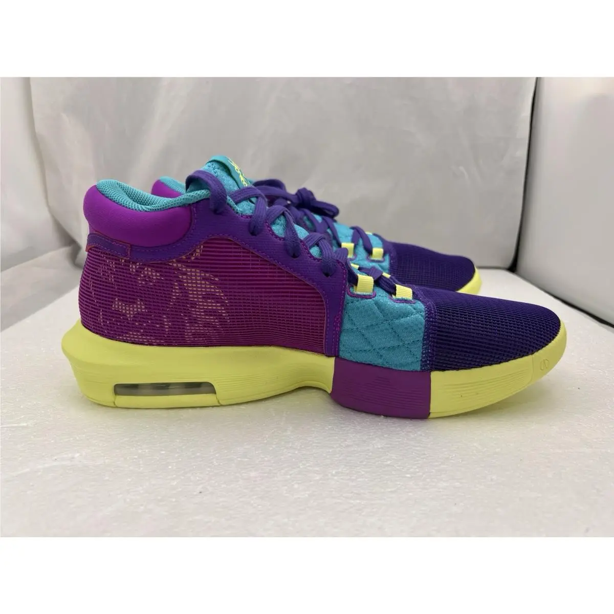Nike shoes - LeBron Witness VIII - LeBron Witness VIII - FB2239 500 - Purple (UPC: 196975656875) 0