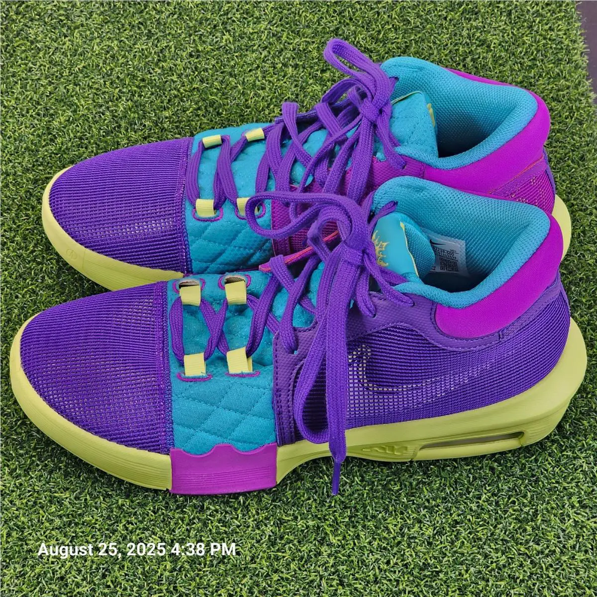 Nike Lebron James Basketball Shoes Men`s 9 FB2239-500 Witness 8 Viii Purple - Purple