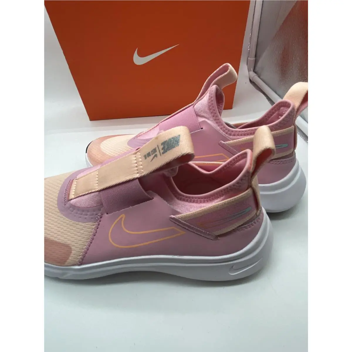 Nike shoes - NIKE FLEX PLUS SE GS - DJ2980-600 - Pink 1