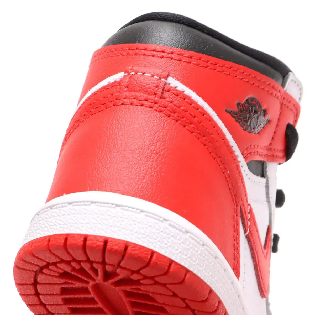 Nike shoes - Air Jordan 1 Retro High - AQ2665 161 - Red 8