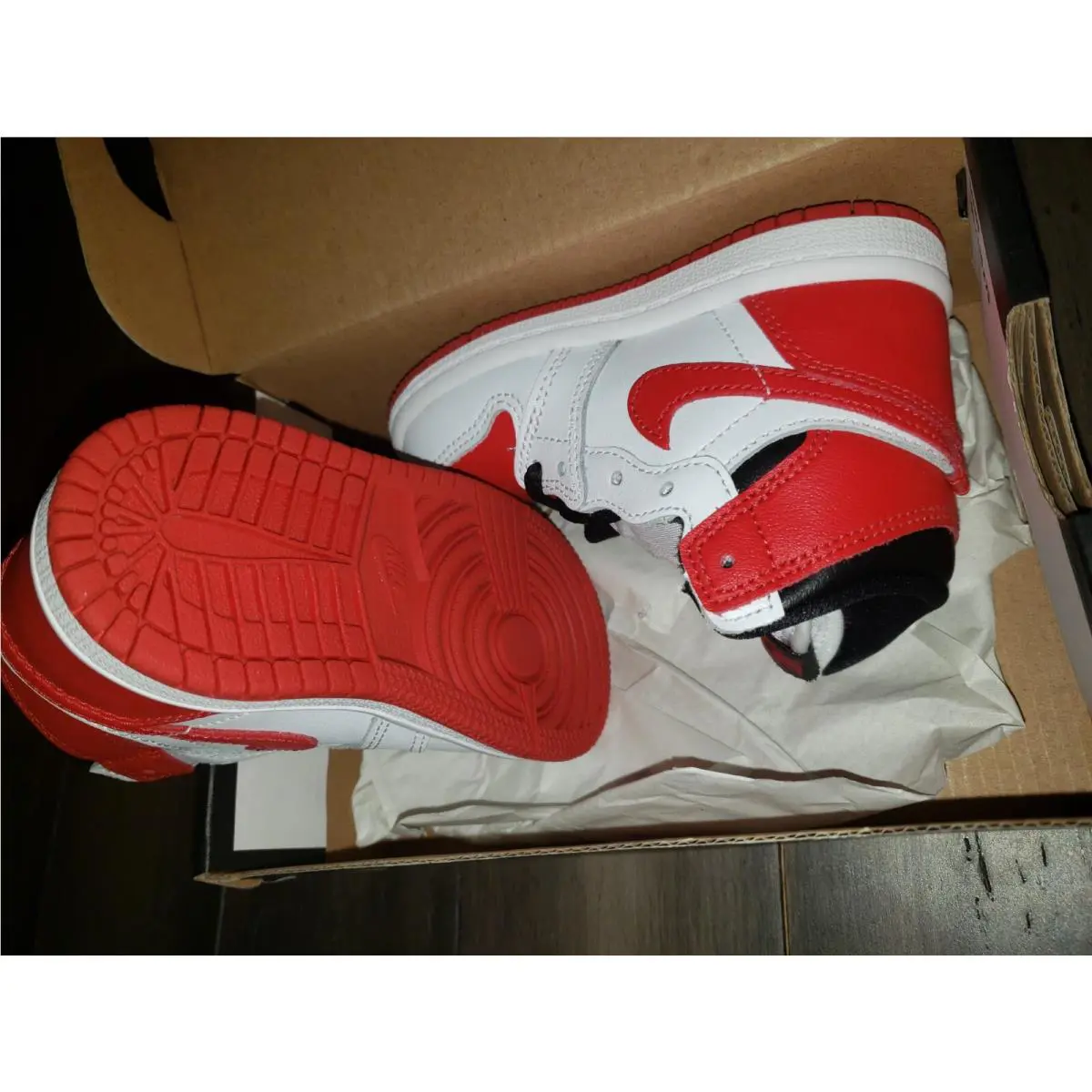 Nike shoes - Air Jordan 1 Retro High - AQ2665 161 - Red 0