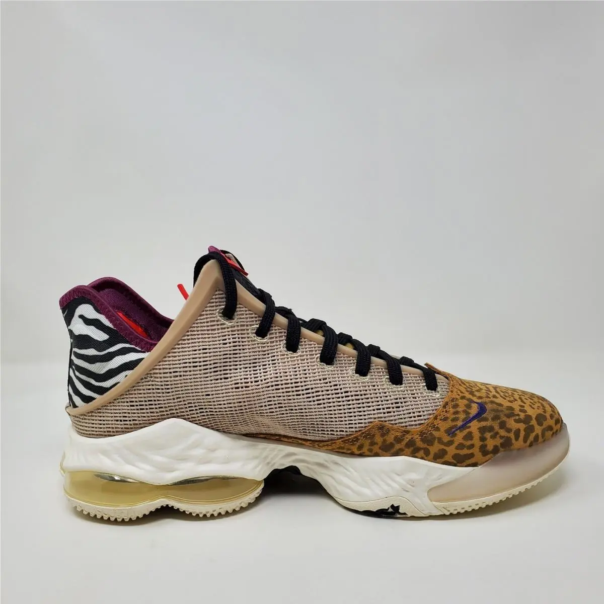 Nike shoes - Nike LeBron 19 - LeBron - DM1058-200 - Beige 4